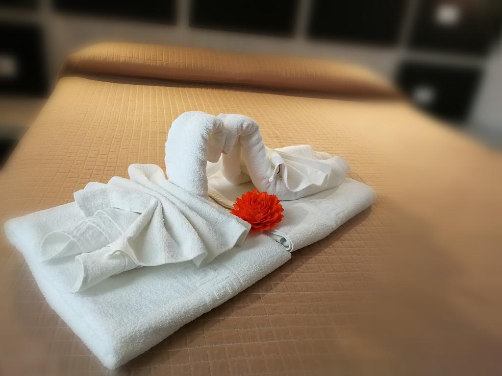 B&B Il Sole 卡斯泰卢佐 外观 照片